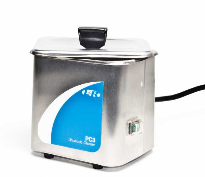 cleaning with an ultrasonic cleaner