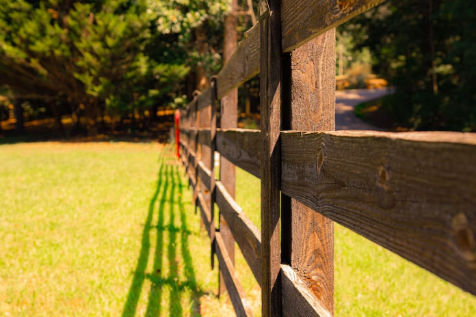 How to Clean a Wooden Fence