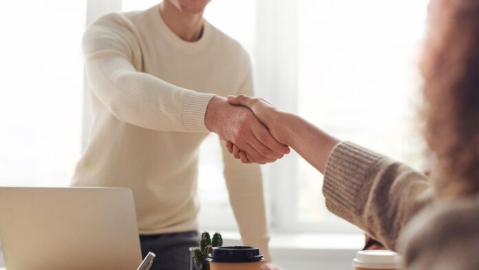 Tips to Create Valuable Connections With Business Customers