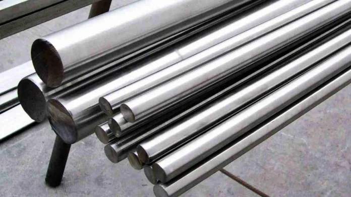 A bunch of 316L stainless steel round bar
