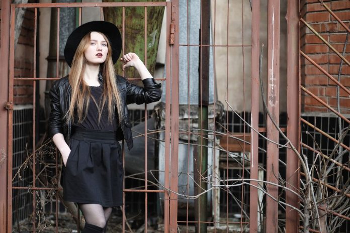 Embracing Darkness with Style How to Create Jaw-Dropping Goth Outfits