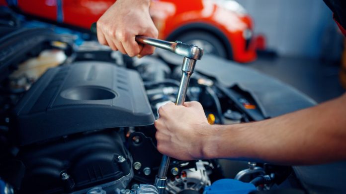 When Do You Need Professional Engine Diagnostic Services