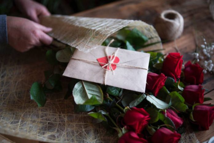 7 Key Reasons Why Flowers Are the Ideal Anniversary Gift