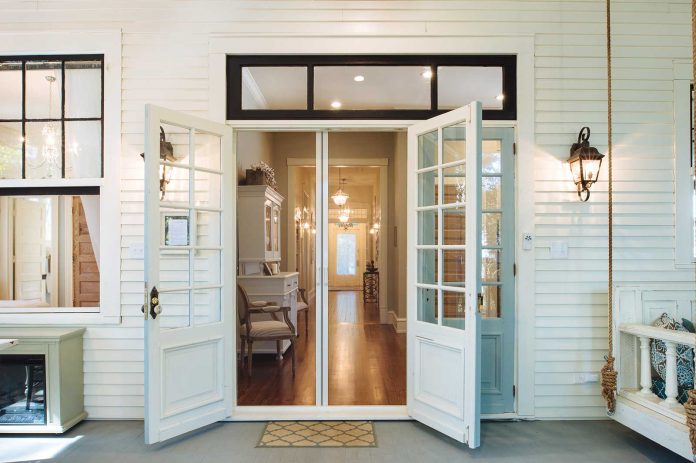 retractable door screens