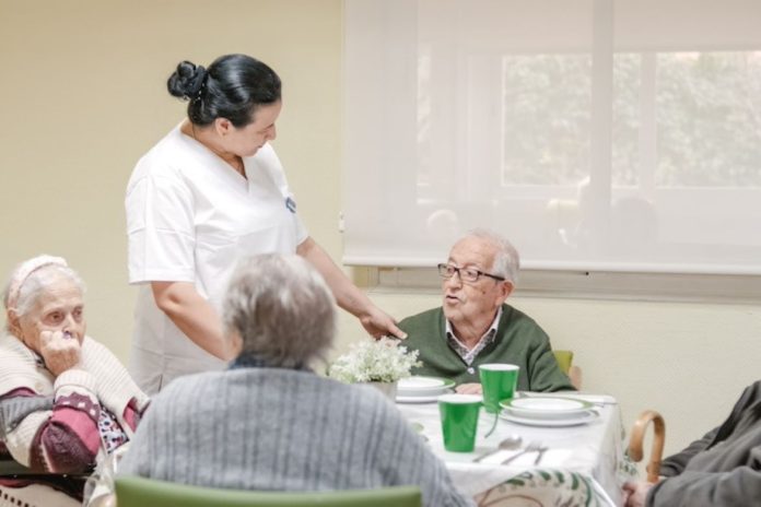 How Living in a Community Benefits Seniors’ Mental Health