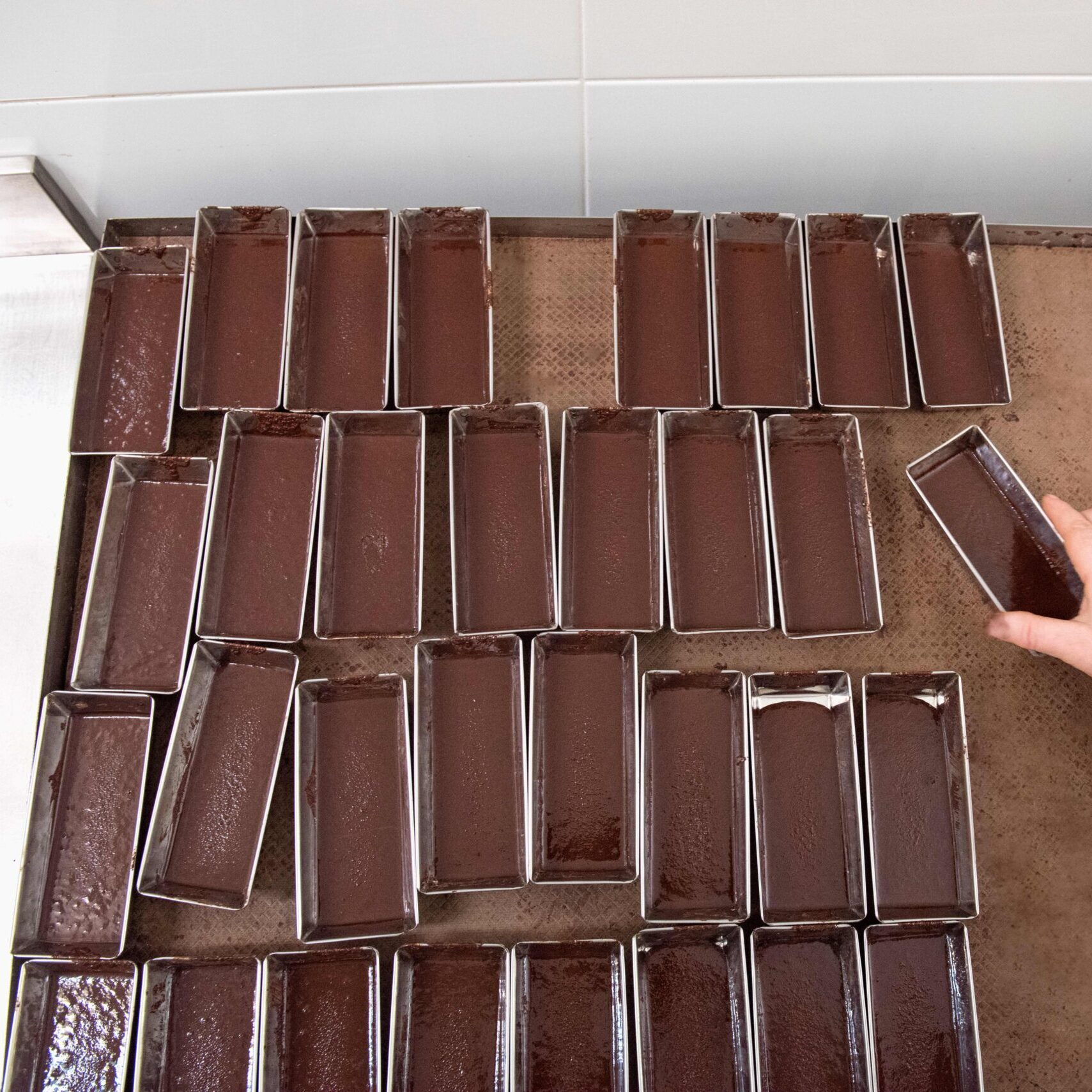 Bean-to-Bar Chocolate The Art of Authentic Production and an Artisan Revolution