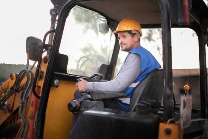 How to Become a Heavy Equipment Operator