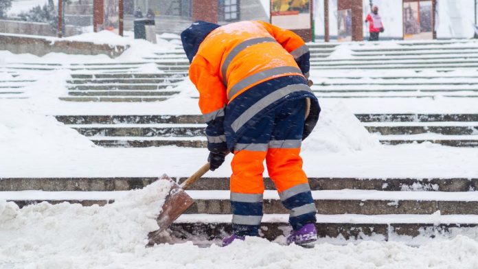 7 Signs It’s Time to Hire a Professional Snow Removal Company