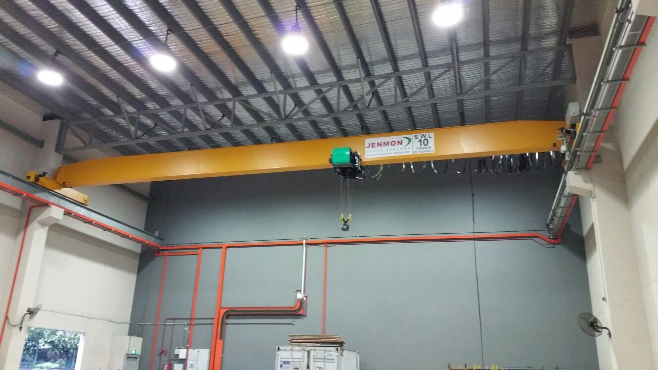 A hist is used for indoor lifting