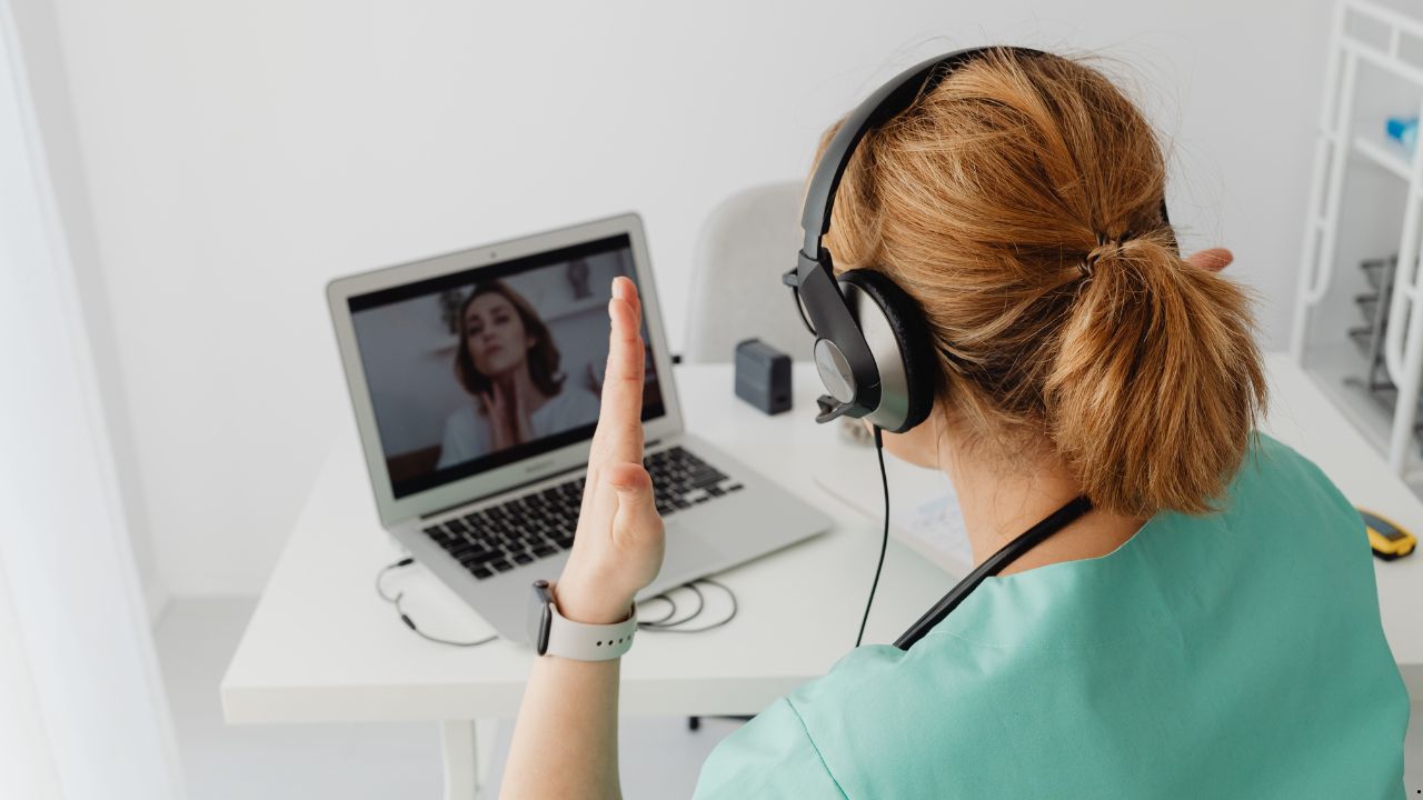 How Doctor Monitoring via Telehealth Weight Loss Services Prevents Medication Risks