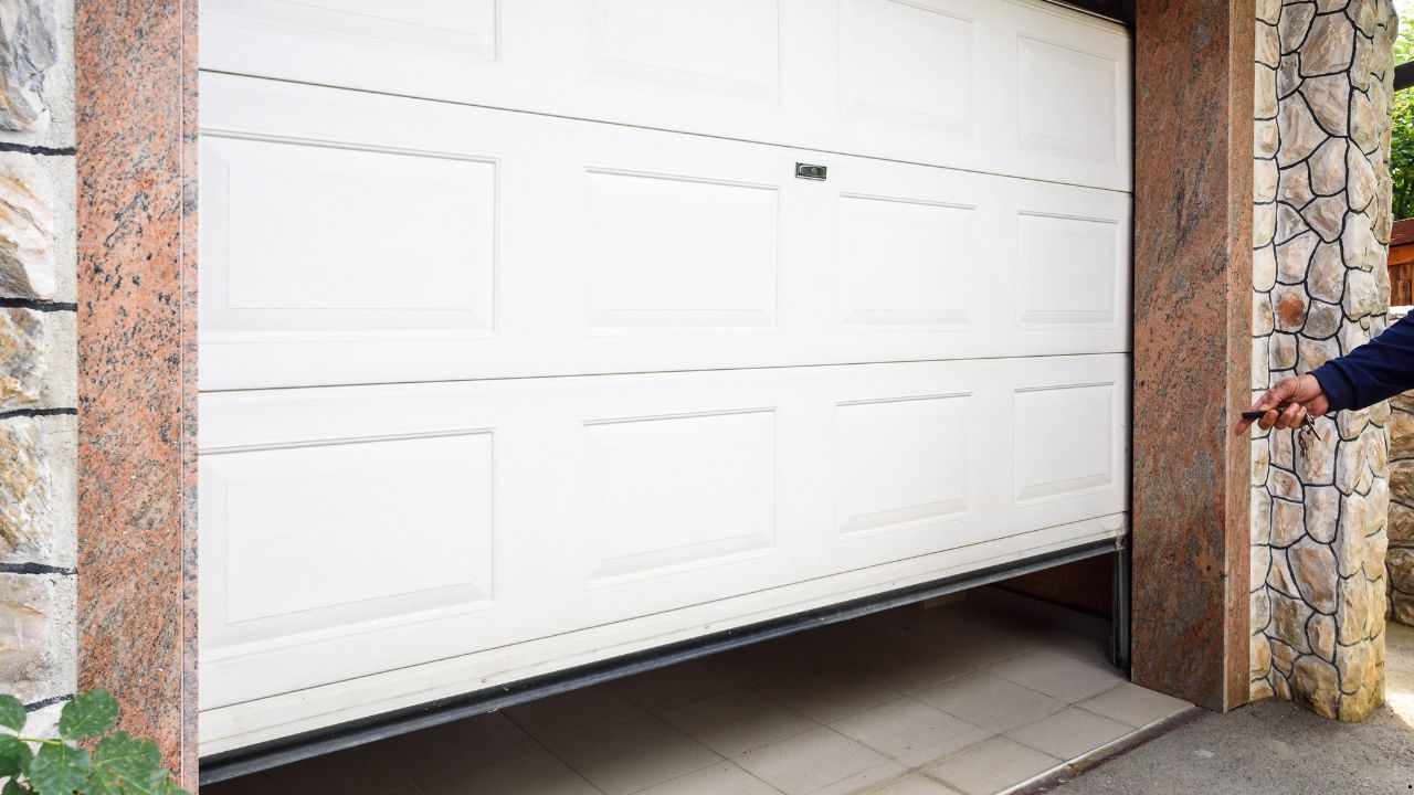 Garage Door Repair White Rock: It Usually Starts With Something Small