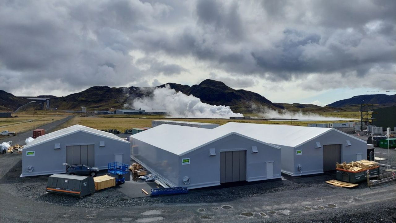 Strategic Infrastructure Procurement: A Financial Analysis of Renting vs. Buying Industrial Halls