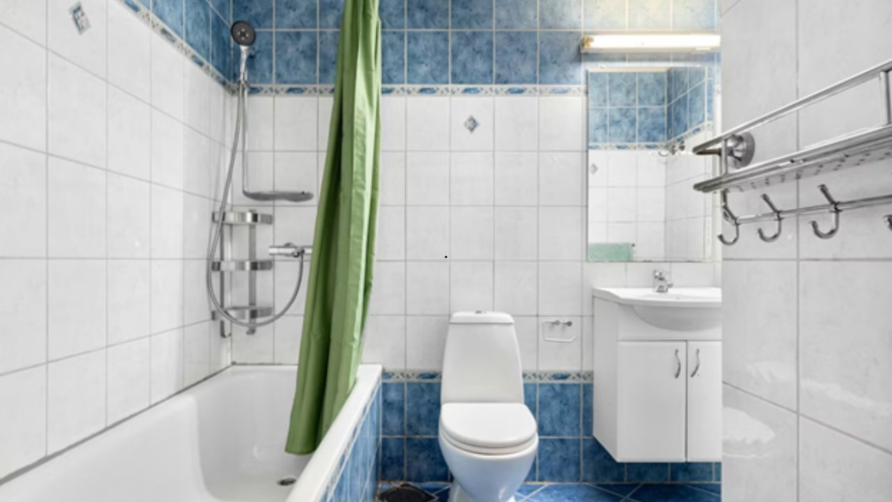 The Hidden Value of Updating an Outdated Bathroom