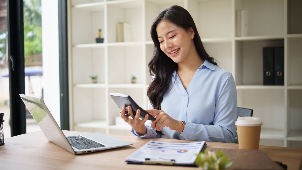 Budgeting Tips for Women Seeking Financial Confidence