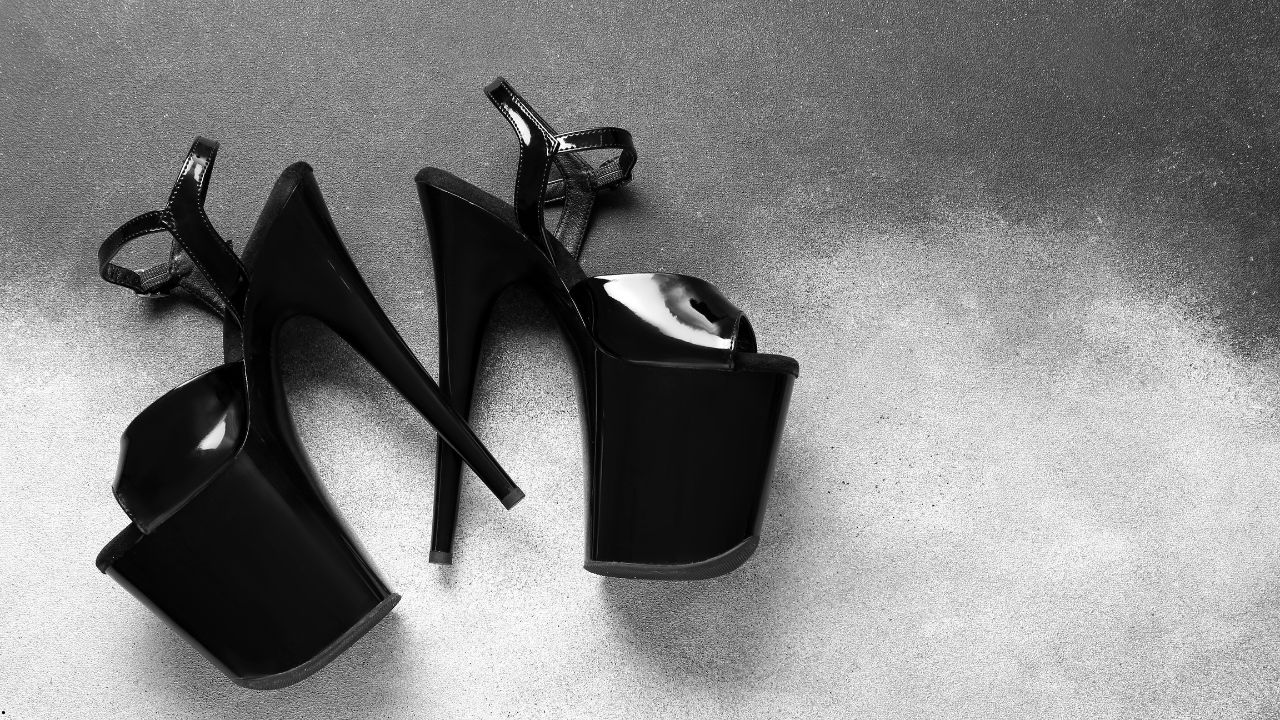 Guide to Buying and Using Knee Pads for Pole Dancing