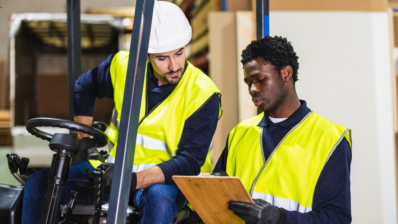 Streamlining Supply Chains Through Smart Warehousing Solutions