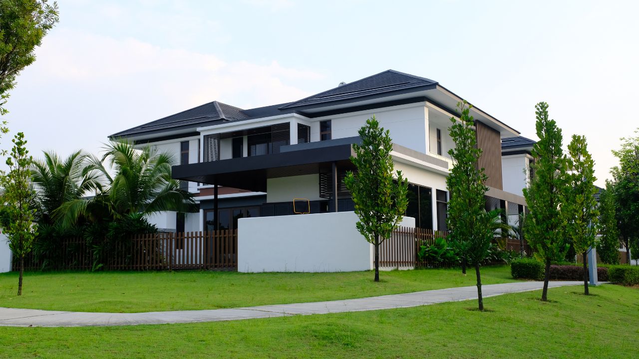 The Serra Residences Comprises Two Freehold Sites Near Novena MRT