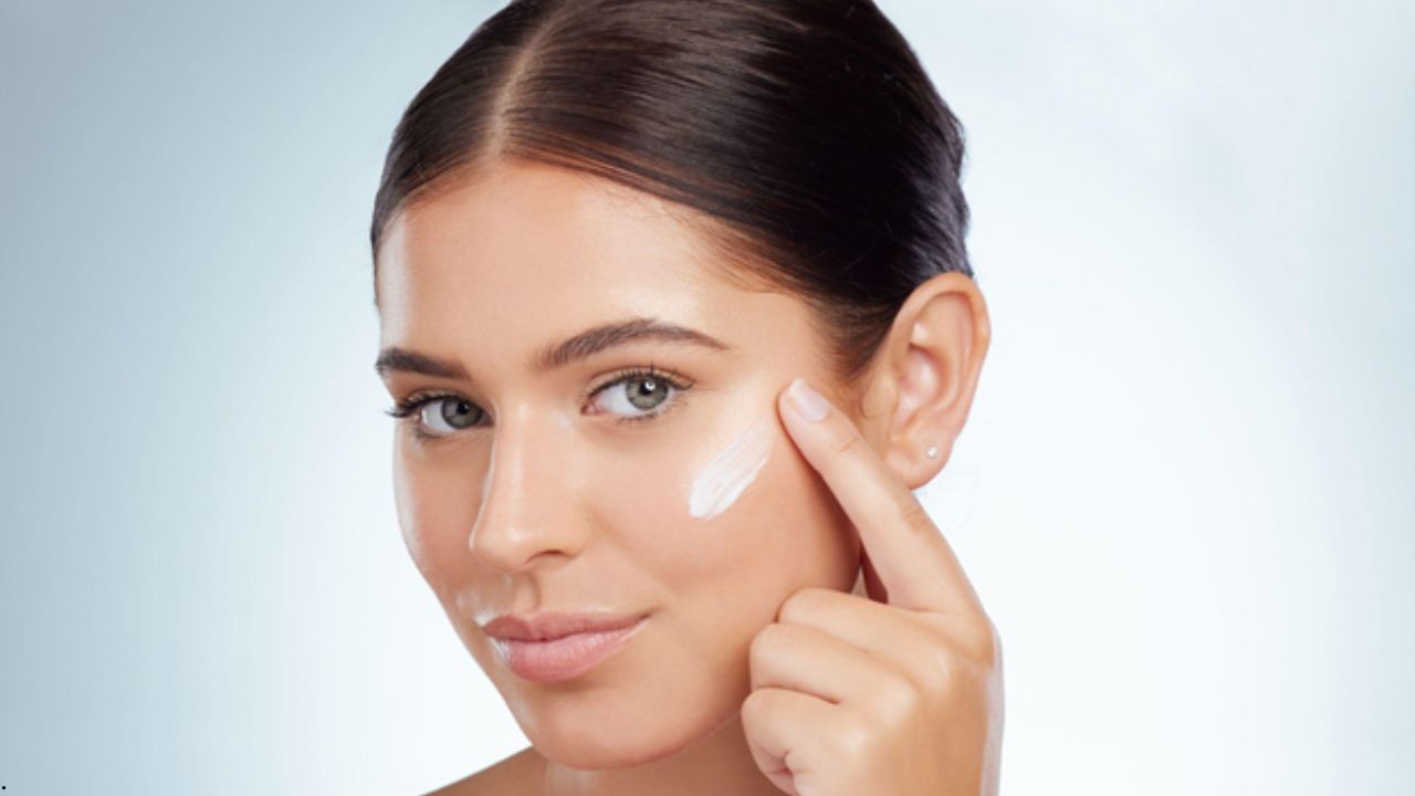Tinted Sunscreen vs BB Cream: Which One Should You Choose?